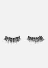 Load image into Gallery viewer, AOA Studio Eyelashes - Luella
