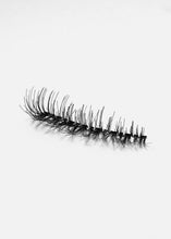 Load image into Gallery viewer, AOA Studio Eyelashes - Luella
