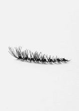 Load image into Gallery viewer, AOA Studio Eyelashes - Scarlette 6-Pack
