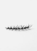 Load image into Gallery viewer, AOA Studio Eyelashes - Alexis

