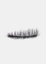 Load image into Gallery viewer, AOA Studio Eyelashes - Isabella
