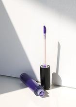 Load image into Gallery viewer, Kleancolor Madly Matte Lip Gloss- Dark &amp; Wild
