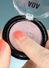 Load image into Gallery viewer, AOA Velour Mousse Eyeshadow - Bonita
