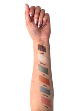 Load image into Gallery viewer, a2o Glow Liquid Eyeshadow - Kinetic
